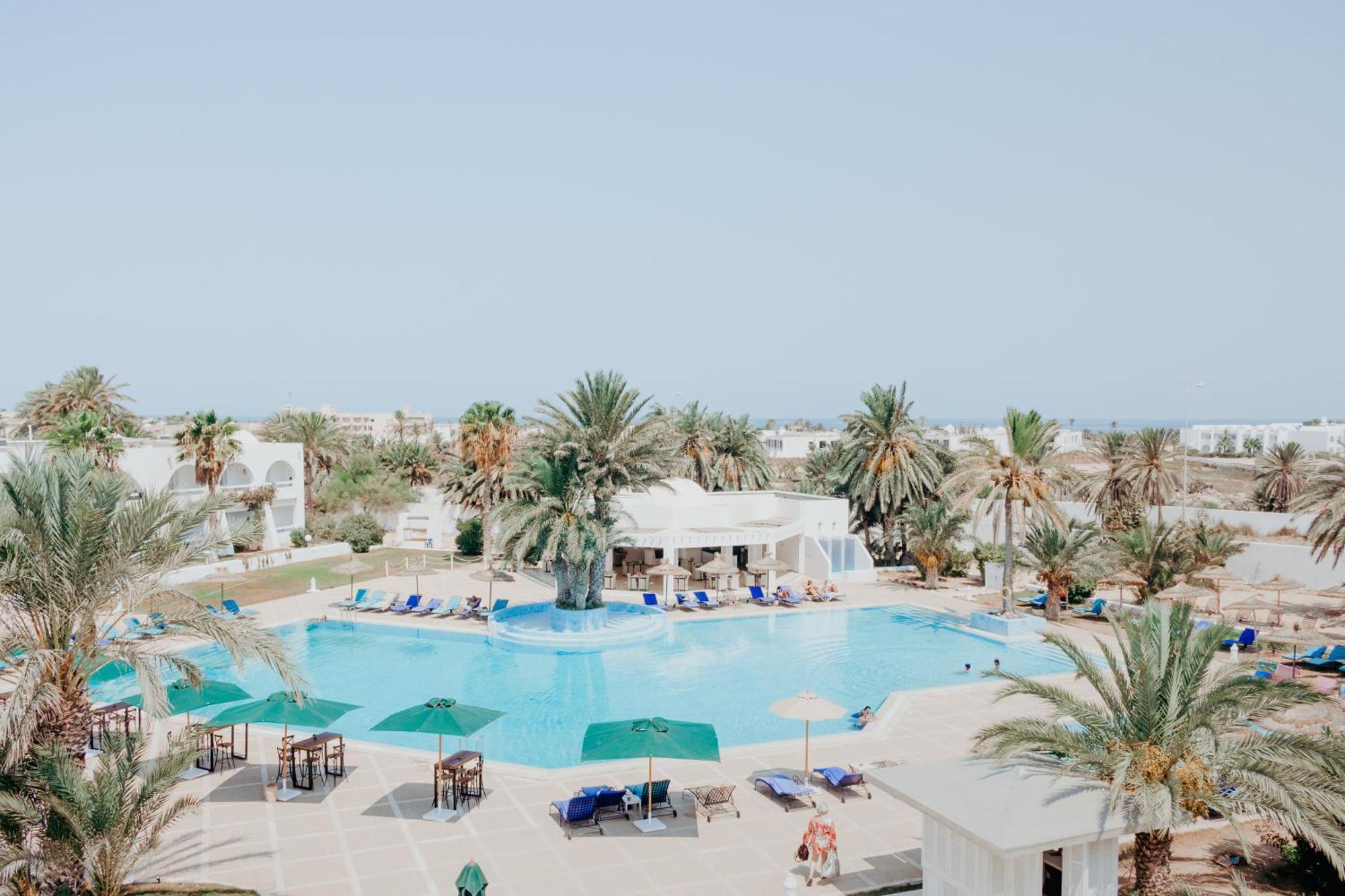Hotel Bougainvillier Djerba Taguermess Exterior photo